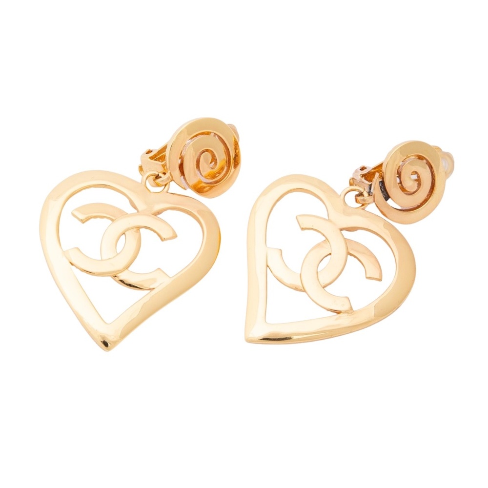 CHANEL VINTAGE GOLD CC HEART DROP WHORL CLIP ON EARRINGS